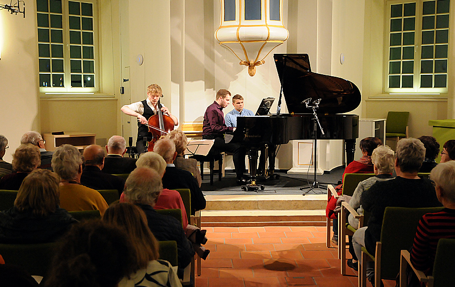 Foto: Montagskonzert Berlischky Pavillon Duo Dragus Lentz