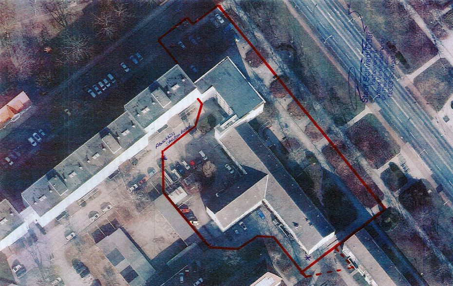 Luftbild mit roter Markierung