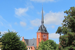 Foto: Turm der katholischen Kirche Foto: Turm der katholischen Kirche