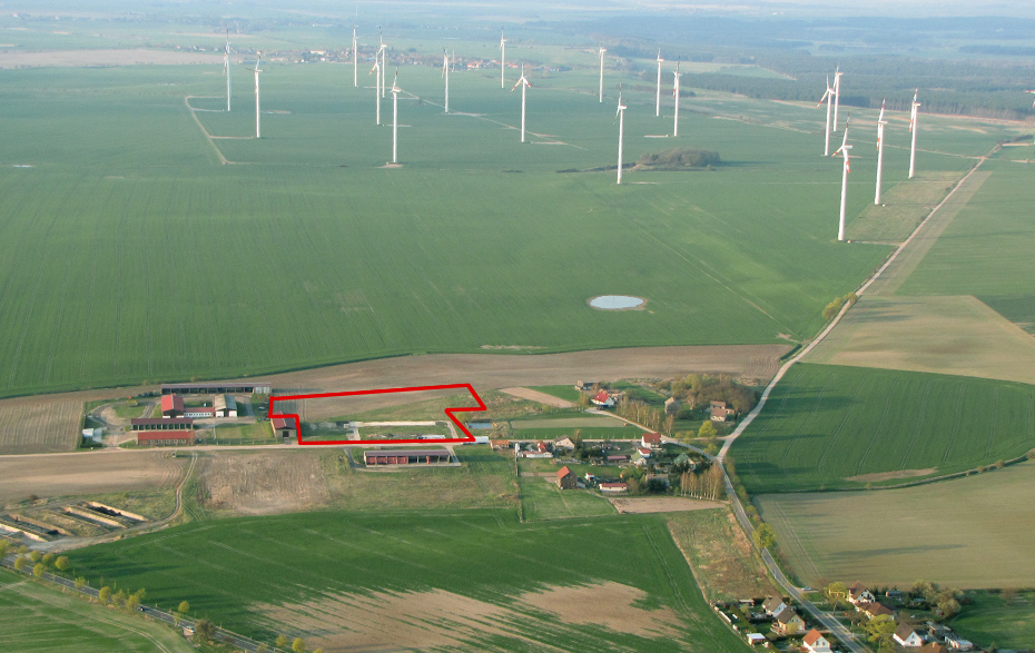 Luftbild mit roter Markierung