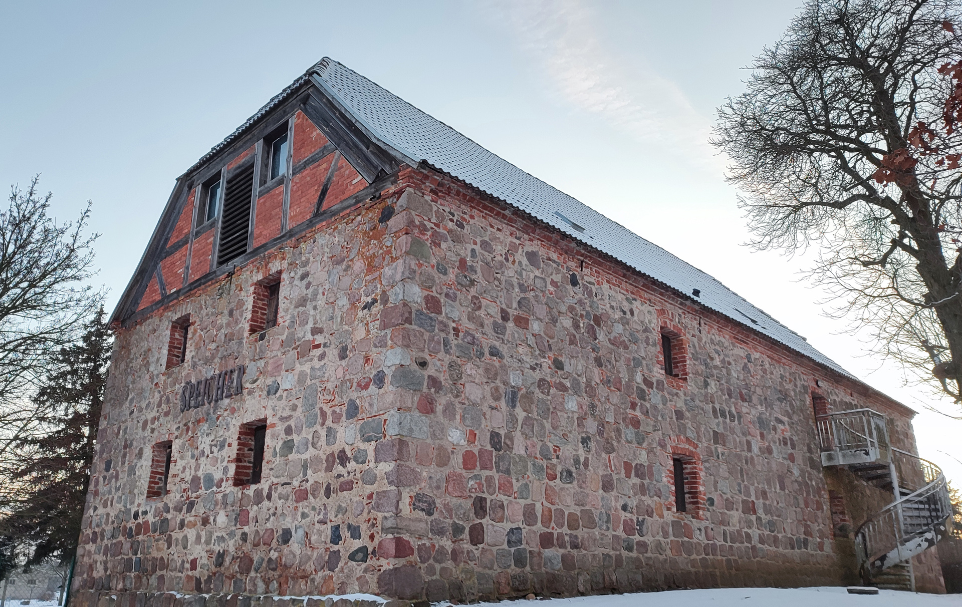 Foto: Feldsteinbauwerk