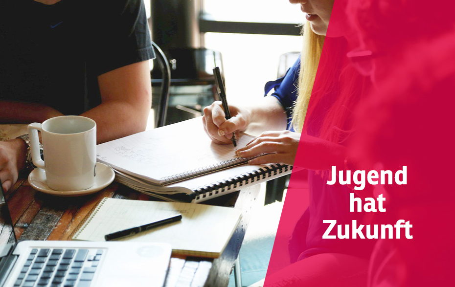 Foto: Gruppe beim Sammeln von Ideen.