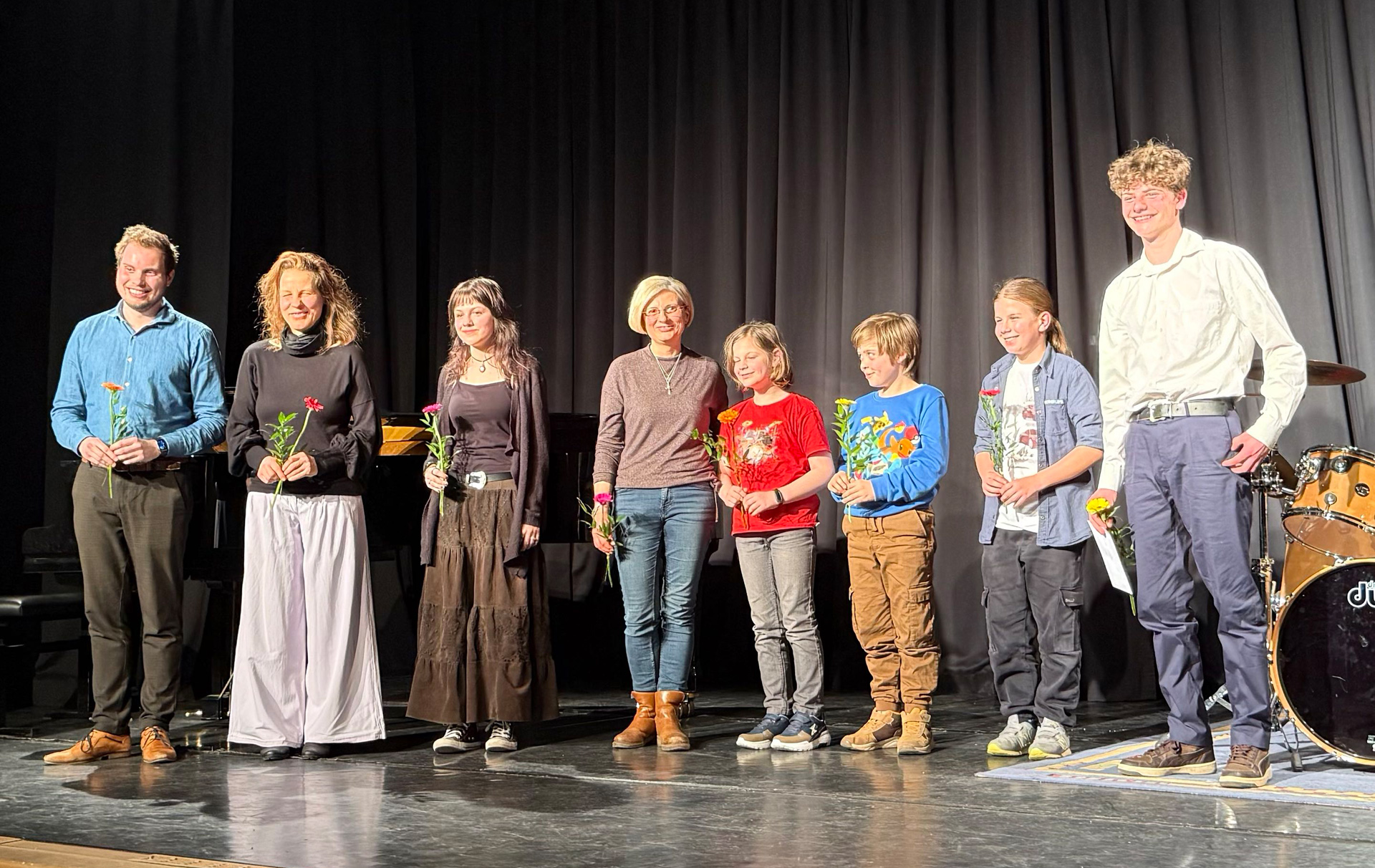 Gruppenfoto auf der Bühne