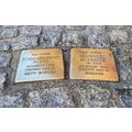 Foto: 2 Stolpersteine der Familie Meinhardt