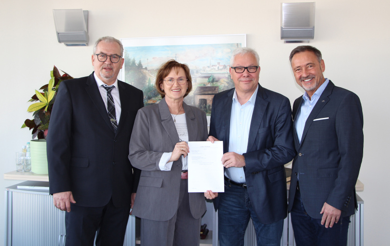 Gruppenfoto mit 4 Personen